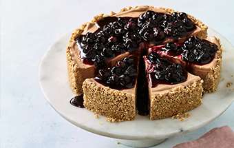 Nadiya Hussain: Vegan Banana Ice Cream Cheesecake with Blueberry Compote